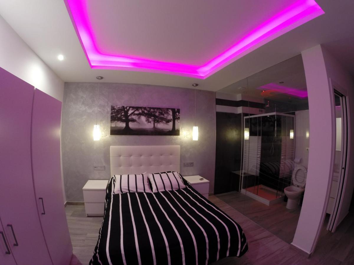 Conil Red-Black Apartment Conil De La Frontera Zimmer foto